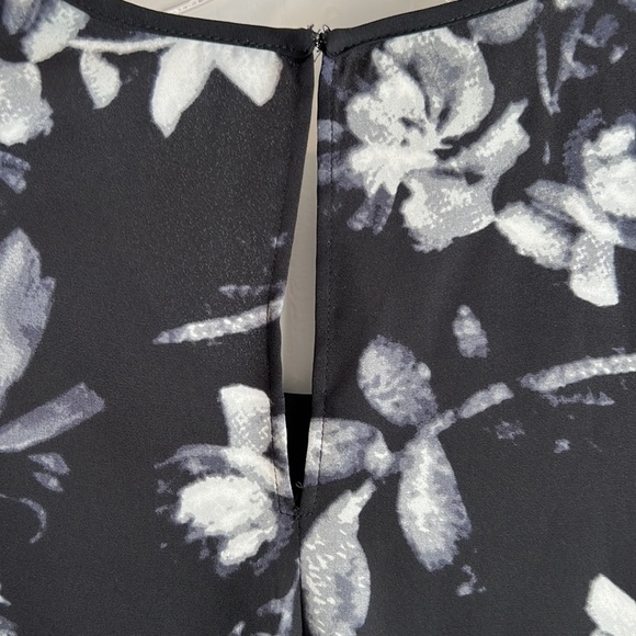 BCBG Maxazria Asymmetric Sleeveless Top - Picture 3 of 6